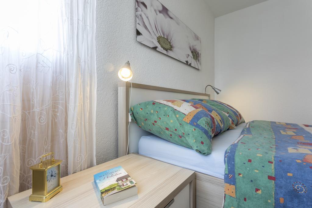 Apartment Haus Arnika Obersaxen Ngoại thất bức ảnh